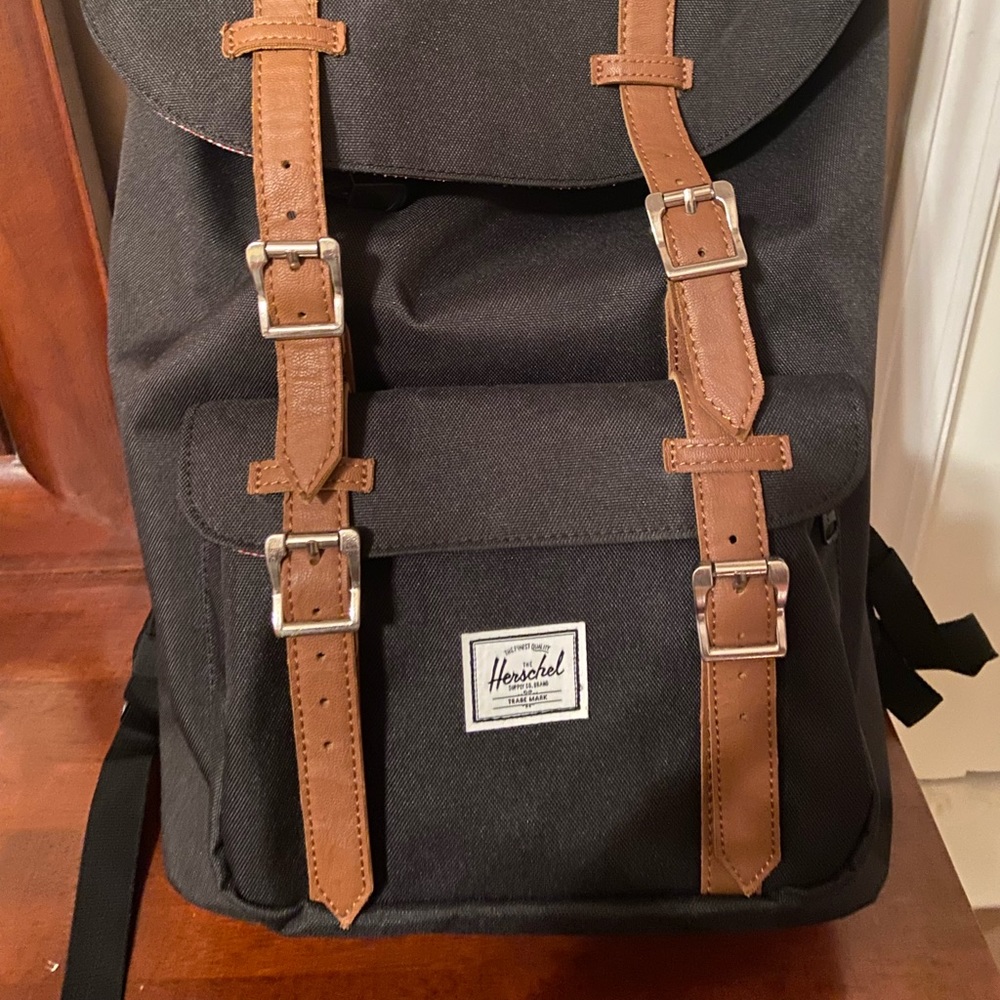 Herschel Retreat™ Backpack, used couple of times in excellent condition